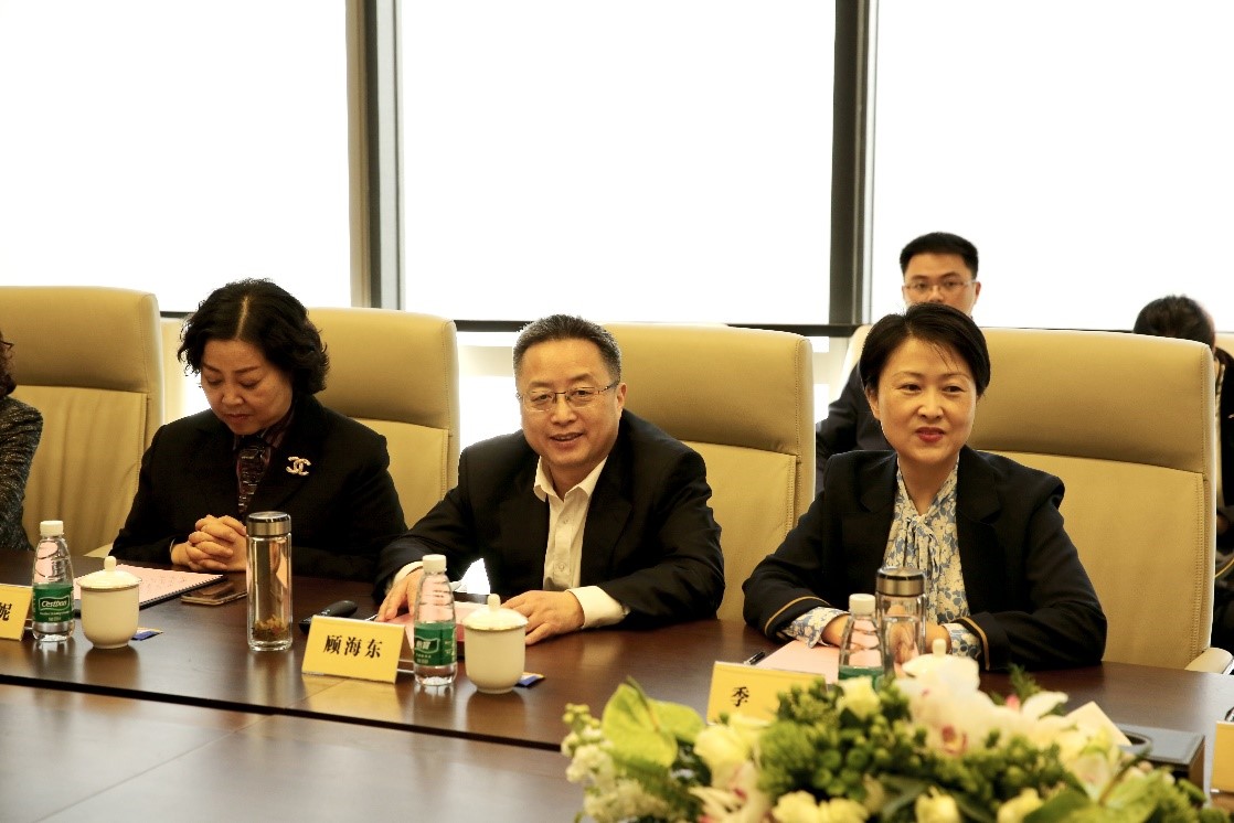 苏州市相城区区委书记一行访问华录百纳