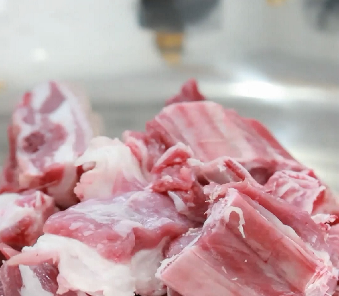 冬至日，来一碗热腾腾的羊肉汤！